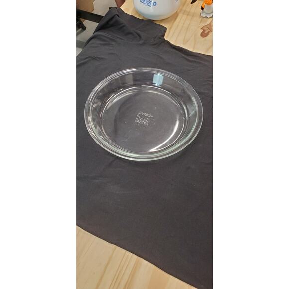Pyrex 9 inch pie plate PRE-OWNED - Picture 1 of 3